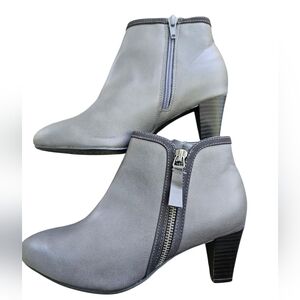 RIALTO Women's Starlight Ankle Boot 6.5